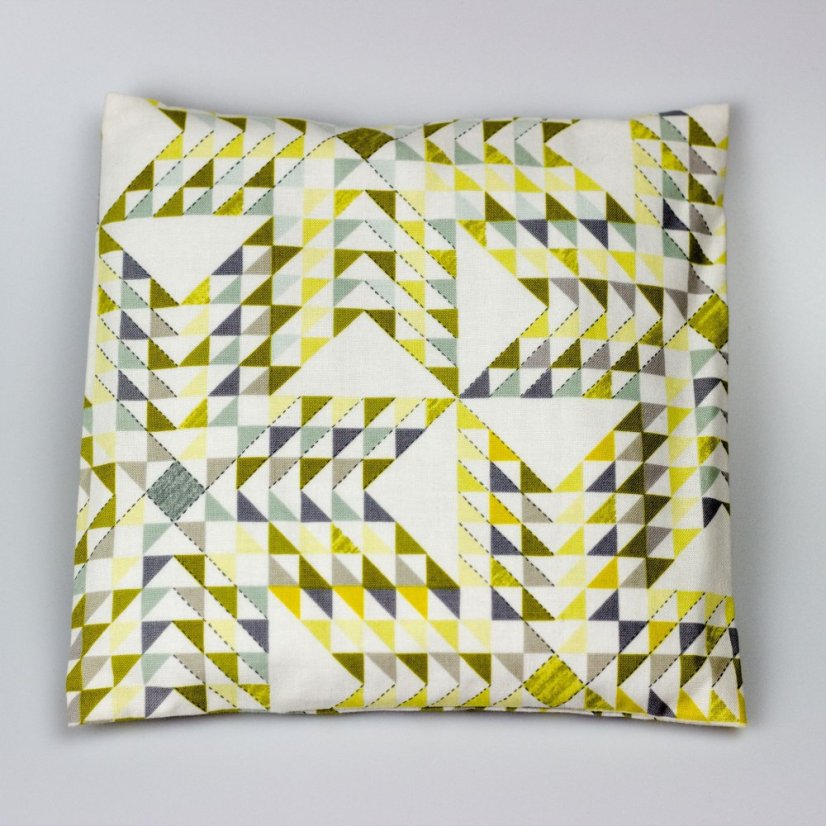 Nahřívací polštářek s pohankou - čtvercový - Vzor: světle hnědý s tečkami