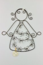 Anděl s květinovým výpletem